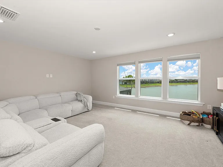 15660 Northridge Rd — Photo 19