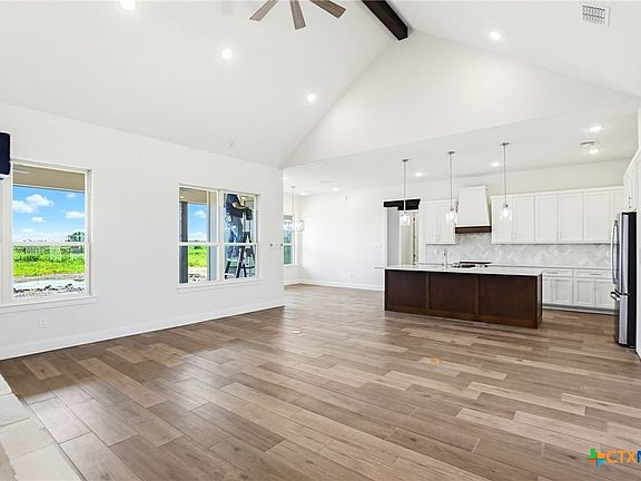 5th image of 313 Farmhouse Dr