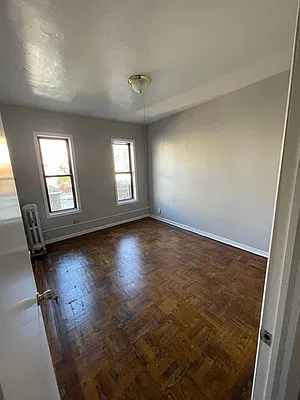 Rented by Gugenheim Realty LLC | media 10