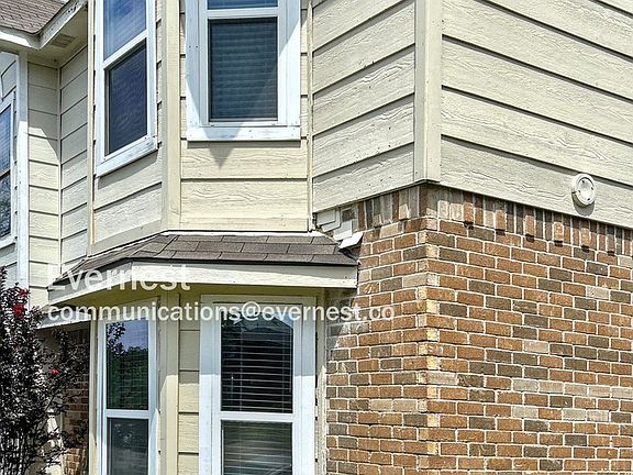 2nd image of 1512 Mayfair Dr