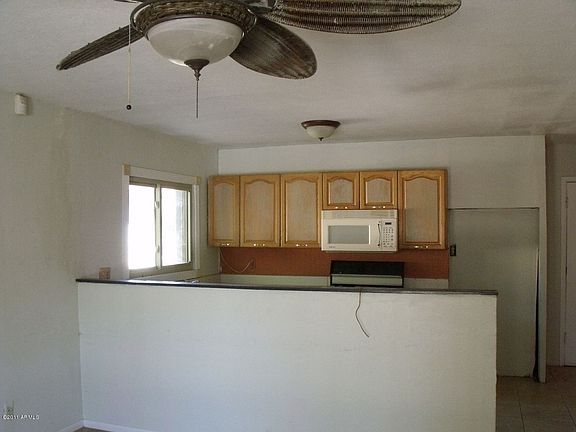 5th image of 2110 W Willow Ave