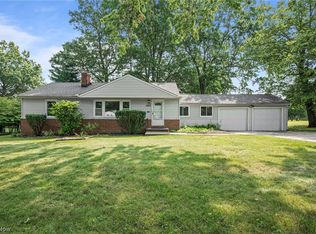 1053 Ford Rd, Highland Heights, OH 44143