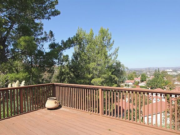 2nd image of 2418 Shadyridge Ave