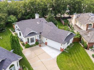 12 Invermere Pl #A, Saint Albert, AB T8N 5N1