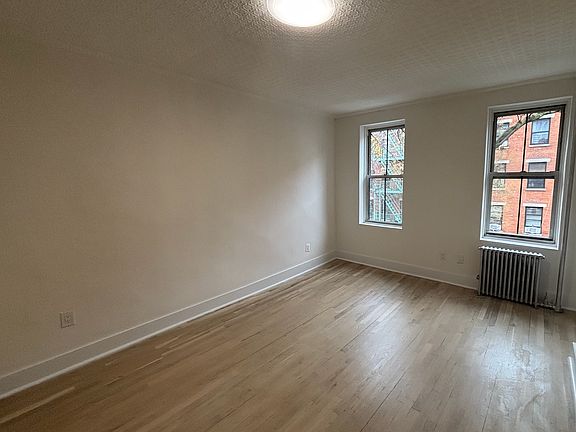 5th image of 522 E 6th St APT 3