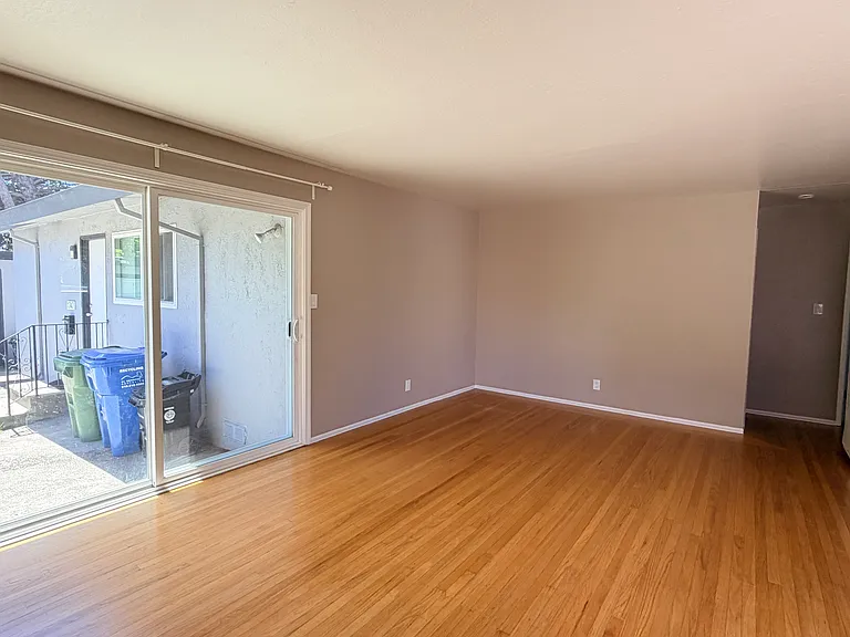 1745 Lexington Ave #1745 — Photo 6