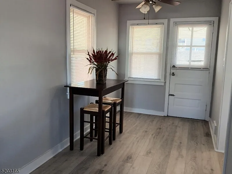 2 bed, 1.5 bath, $2,350 — Photo 4
