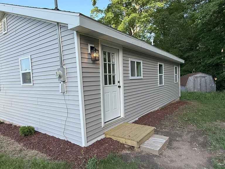 148 W Old State Rd — Photo 2