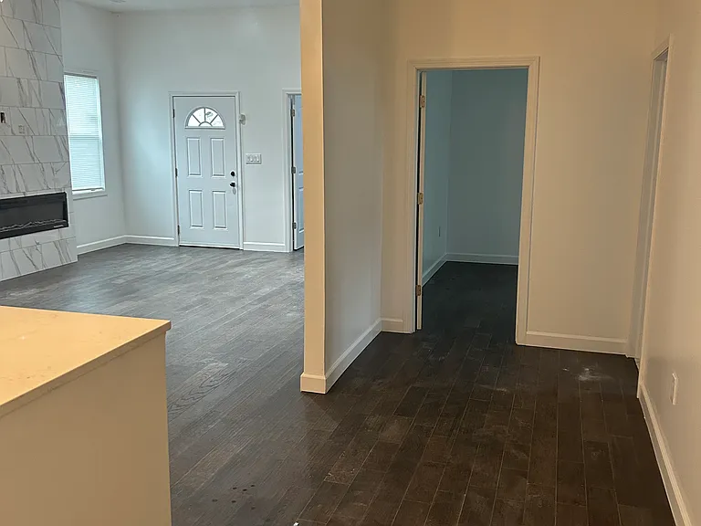 2318 Winthrop Ave — Photo 16