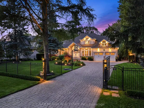 527 Meadow Wood Rd, Mississauga, ON L5J 2S4