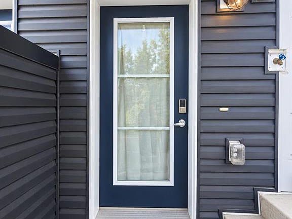 3rd image of 474 NE Seton Cir SE #504