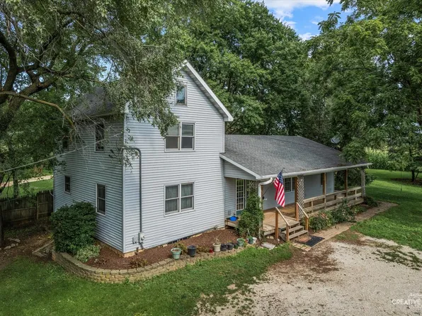 1481B Collins Rd, Oswego, IL 60543