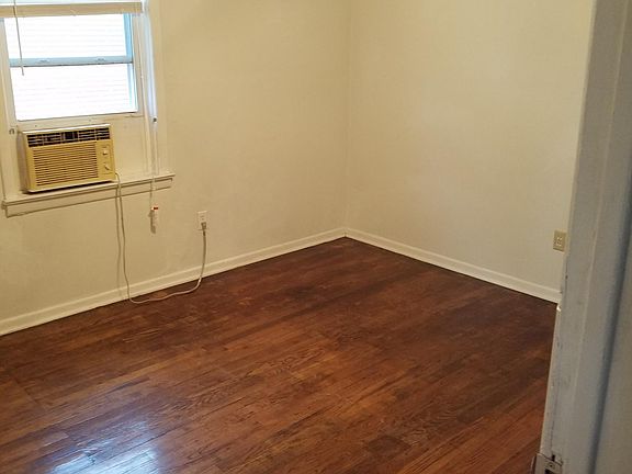 5th image of 2711 5th Ave APT A