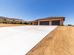 7776 Elwood St, Joshua Tree, CA 92252