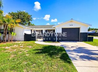 6135 Seabreeze Dr, Port Richey, FL 34668