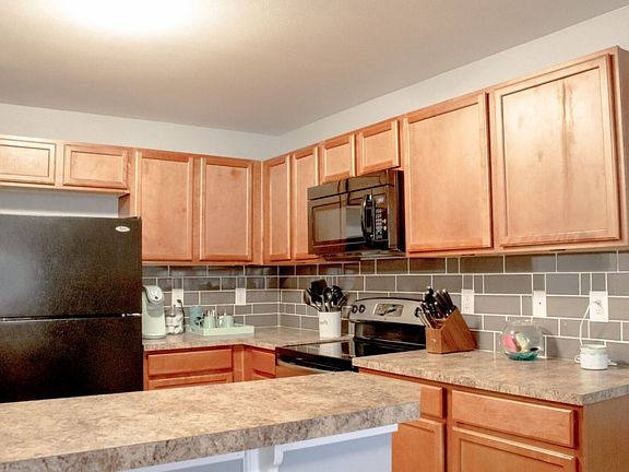 4th image of 504 Karen Ct SE