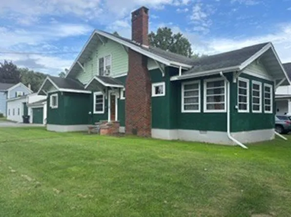 21 Pearl St, Clifton Springs, NY 14432