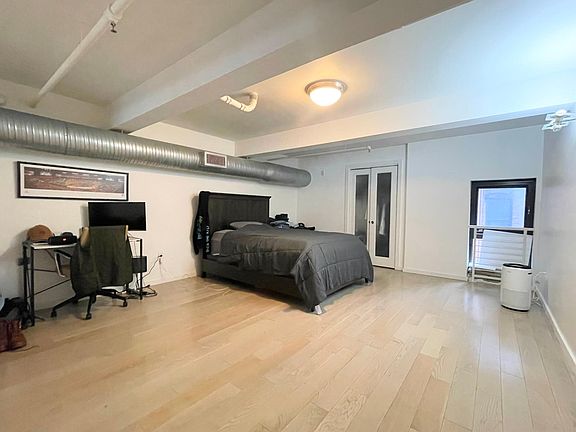 5th image of 726 Market St Unit 304