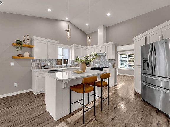 5th image of 3107 NE 166th Pl