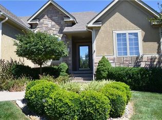 1711 NW Hedgewood Dr, Grain Valley, MO 64029