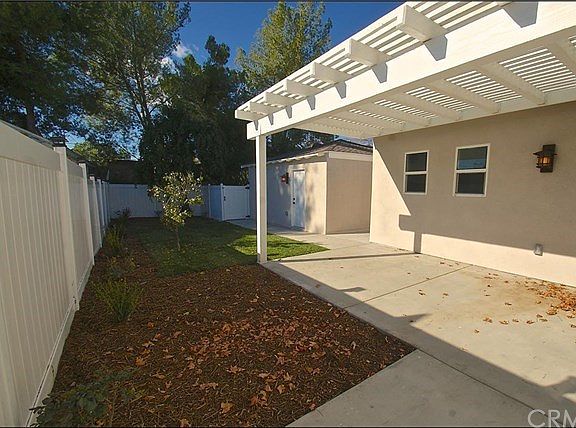 3rd image of 305 Santa Paula Ave
