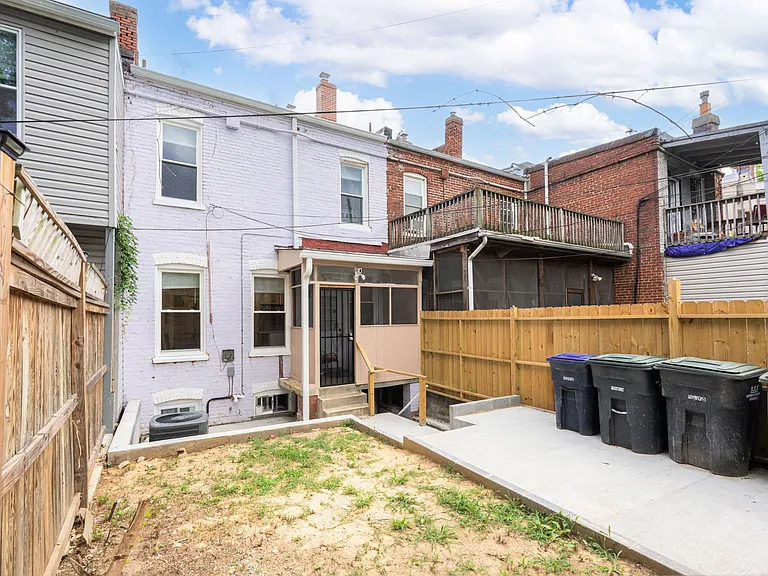 707 Quincy St NW — Photo 29