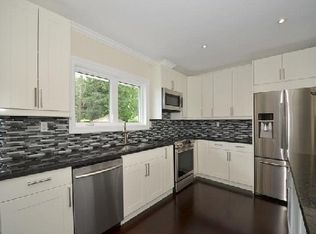 1 Blaketon Rd #A, Toronto, ON M9B4V8