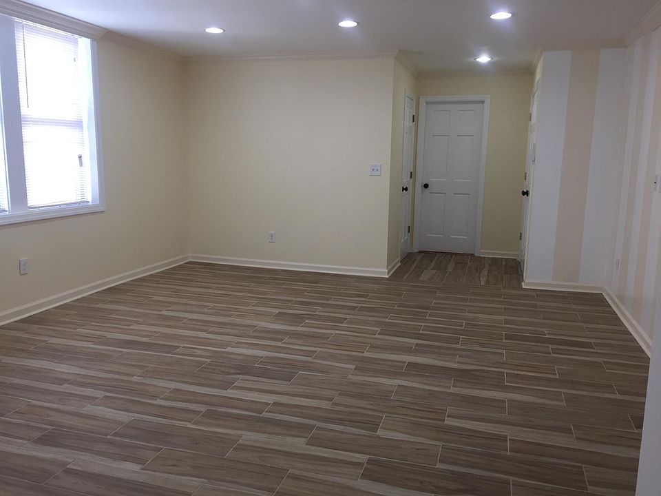 1st image of 347 Belleville Ave APT C6