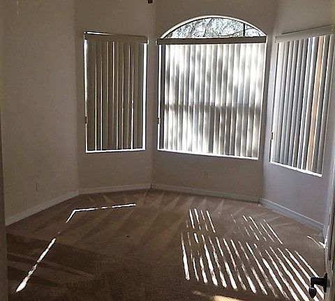 4th image of 913 Waterford Dr