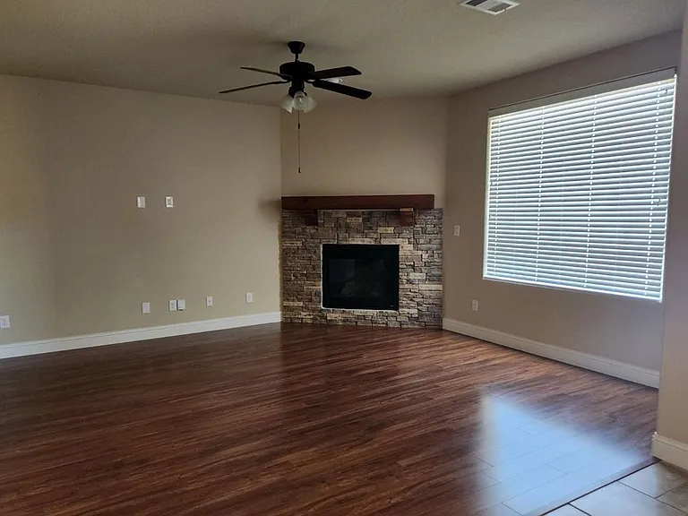 1109 Cerrillos Ave — Photo 4