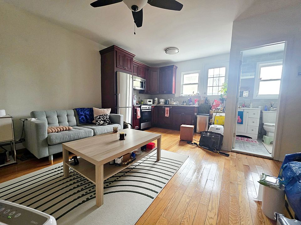 1st image of 339 Leonard St Floor 2