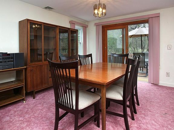 4th image of 105 Salisbury Dr