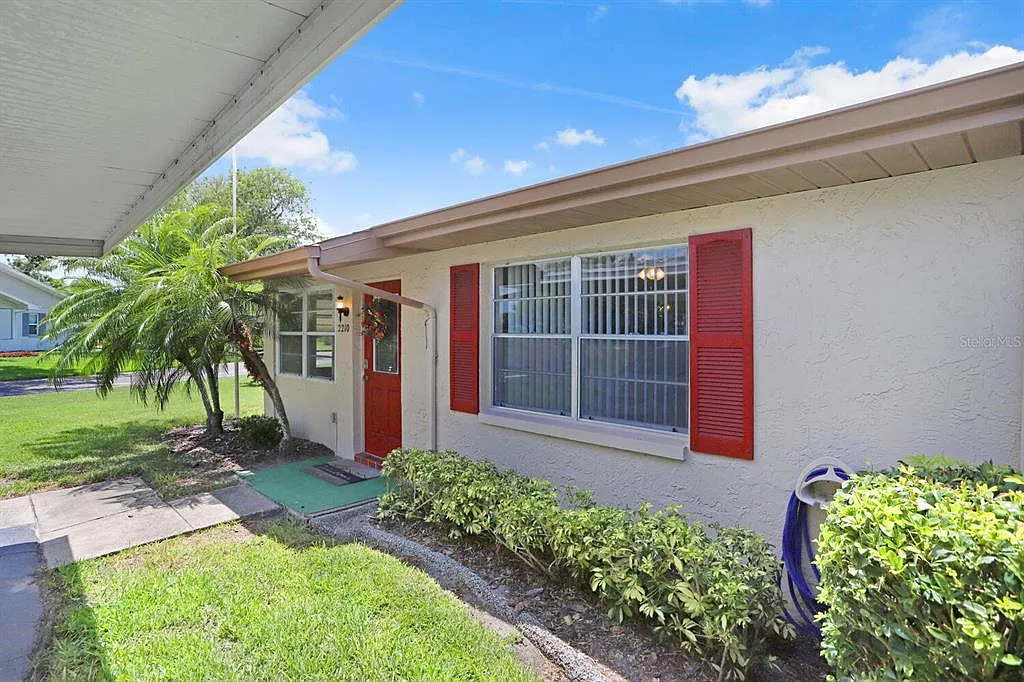 1 bed, 1.5 bath, 800 sqft, $1,600 — Photo 2