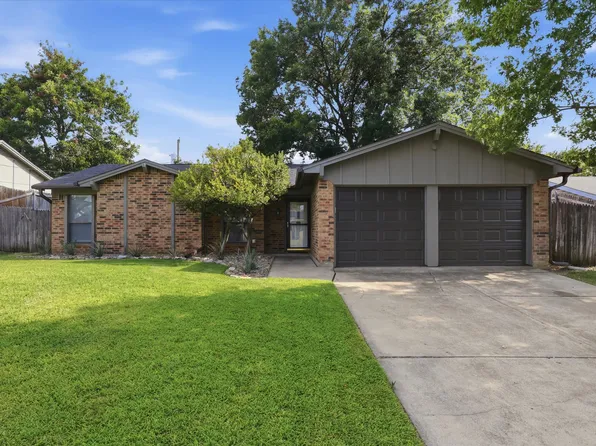 2405 Parkside Dr, Grand Prairie, TX 75052