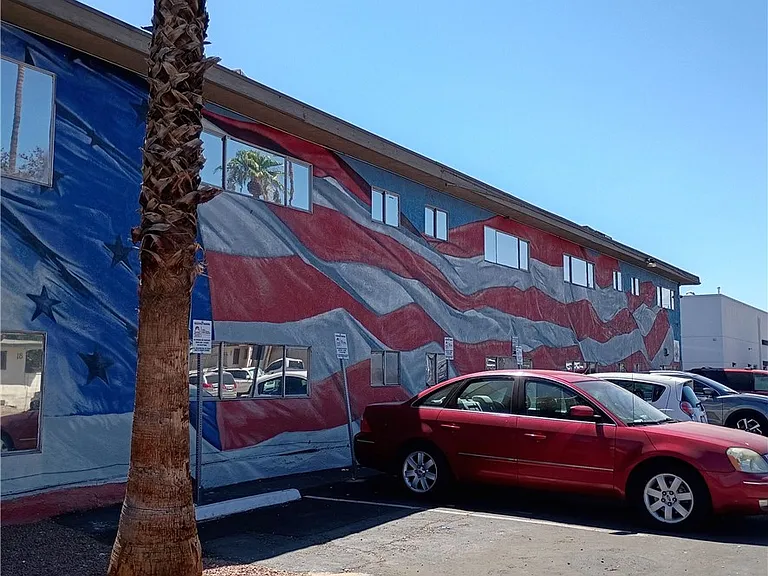 2100 Sunrise Ave #9 — Photo 27