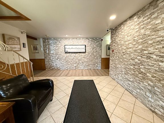 5th image of 650 Murray Ln Unit 416