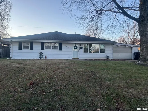 2133 N Wellington Dr, Peoria, IL 61604