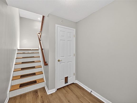 4th image of 1447 Windwillow Trce