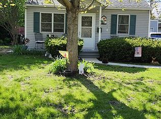 713 12th Ave, Sterling, IL 61081