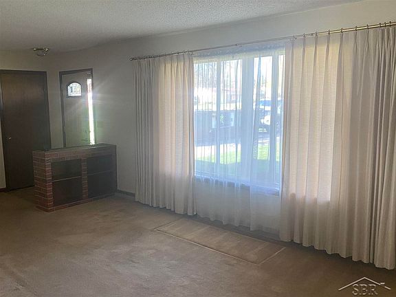 4th image of 3618 Stoneybrook Dr