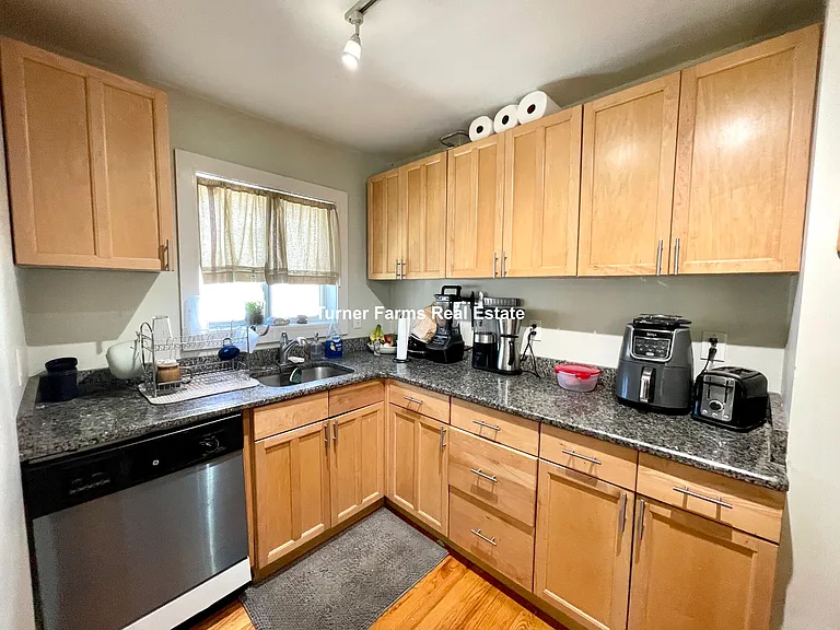 12 Evergreen Ave #3 — Photo 9