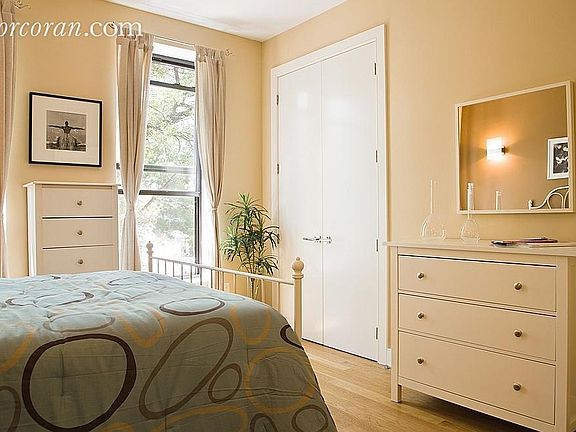 3rd image of 509 Chauncey St APT 2R