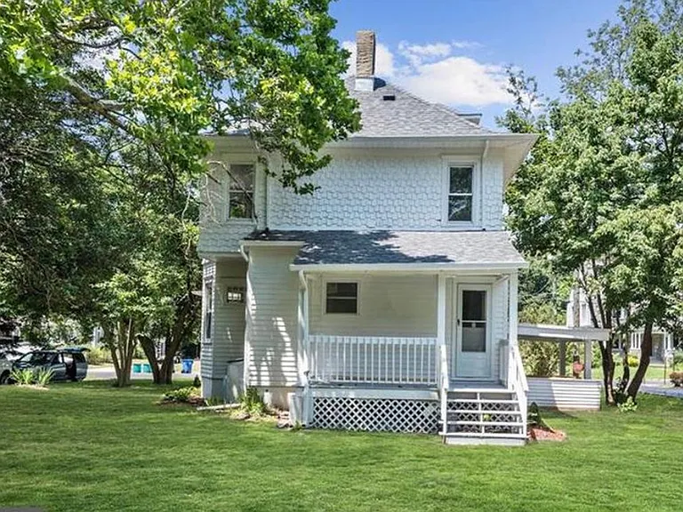 439 Park Ave — Photo 3