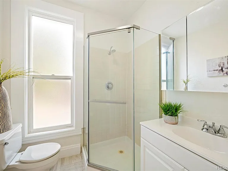 2436 W 37th Ave — Photo 13
