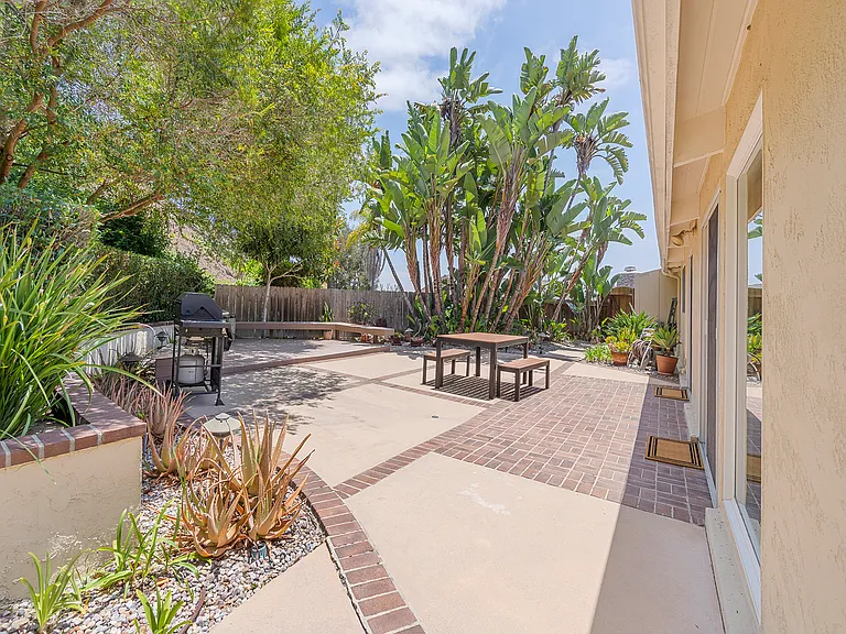5075 San Joaquin Dr — Photo 7