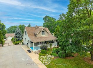 49 Edgehill Dr, Guelph, ON N1H 5E3