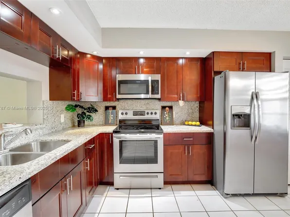 1000 SW 125th Ave APT 206N, Hollywood, FL 33027