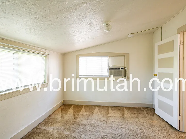 368 S University St #5 — Photo 14