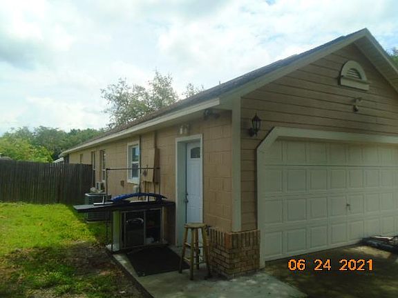 3rd image of 2832 Delcrest Ct