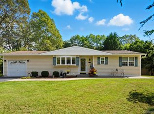 347 Wading River Rd, Manorville, NY 11949